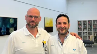 Dr. Mattiassich (links) und Dr. Marcovici (rechts) verbindet die Vision eines lebenslangen Lernens und Forschens für die Medizin
