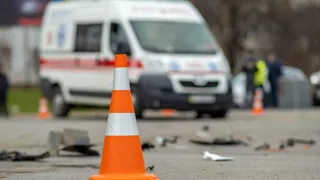 Adobestock 309438353 1440 (C)Bilanol Pylone vor einem Einsatzfahrzeug