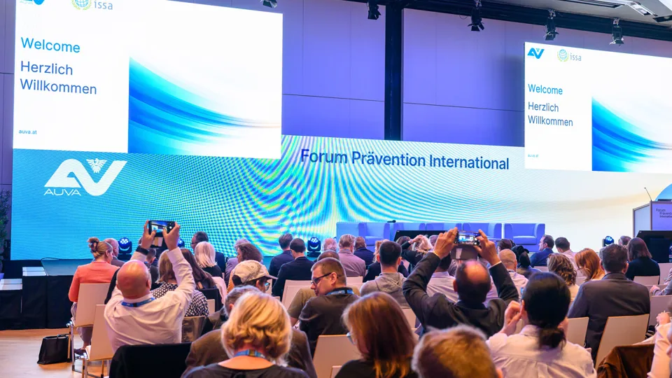 Forum Prävention International: Blick aus dem Publikum auf die Bühne