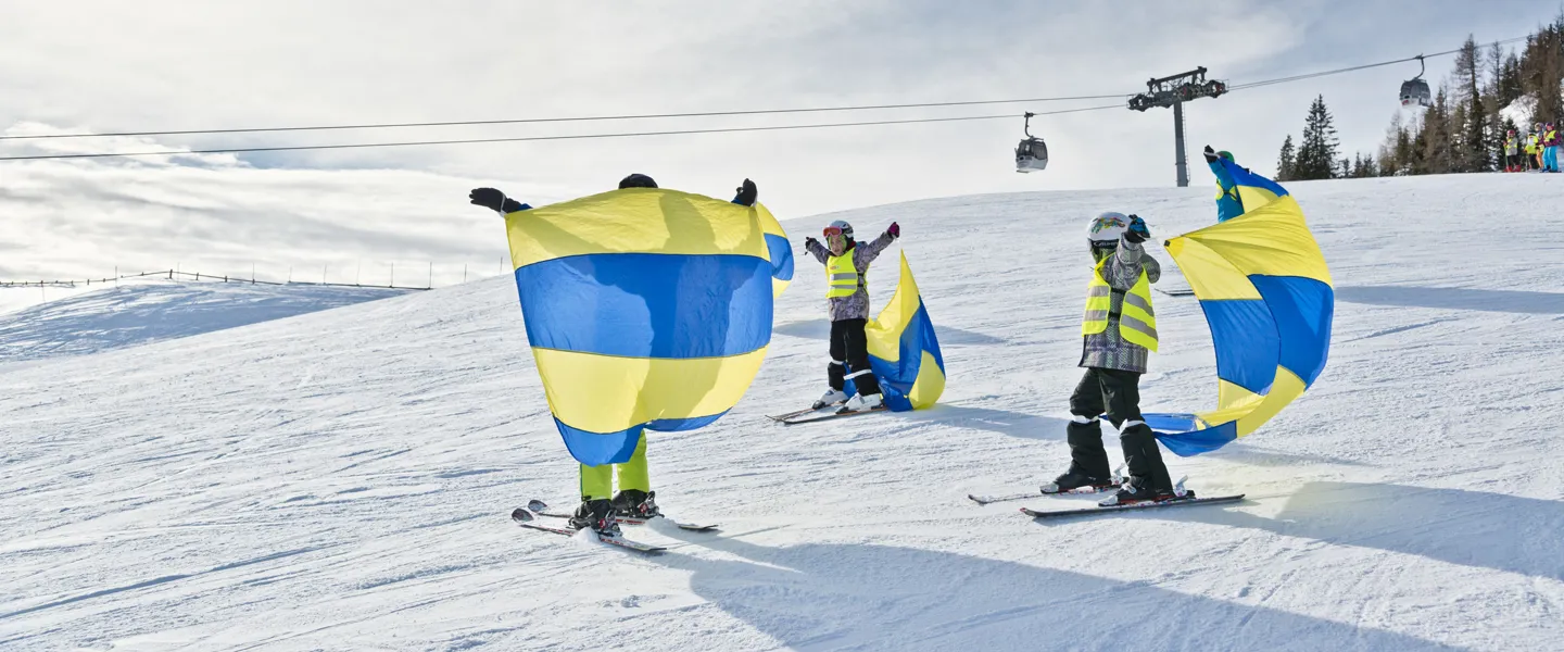 Schüler:innen auf der Piste