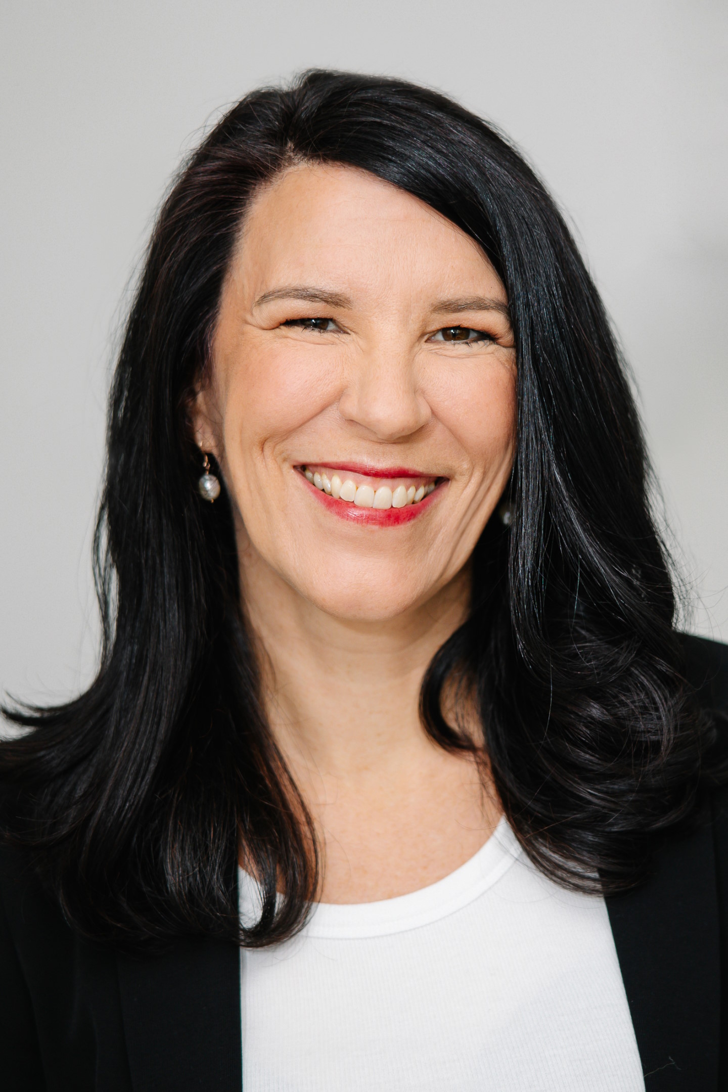 Porträt Mag. Dr. Bettina Schützhofer