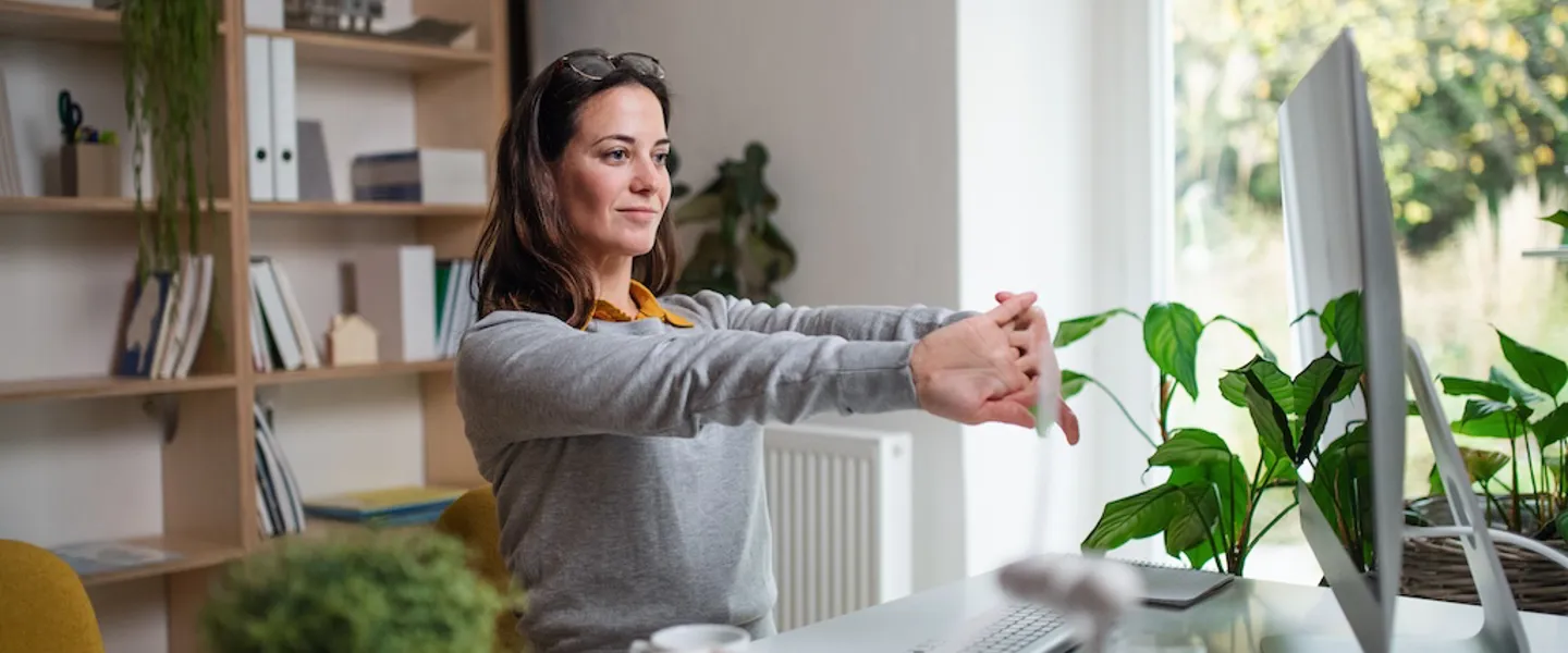 Durchstrecken bei der Bildschirmarbeit Durchstrecken bei der Bildschirmarbeit